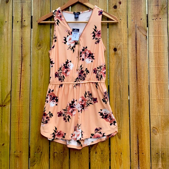 Peach F21 Romper - L